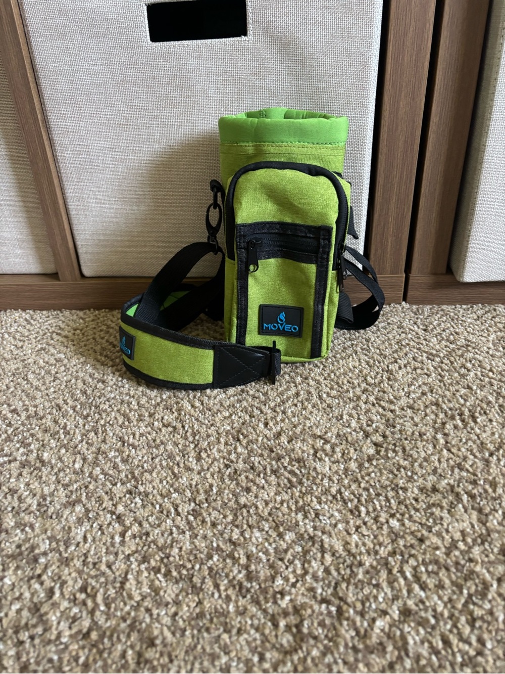 MOVE0 Lime Green Compact Crossbody Water Bottle Bag